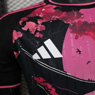 Image 4 de l’album Maillots de football « Édition spéciale joueurs » du Japon 2024