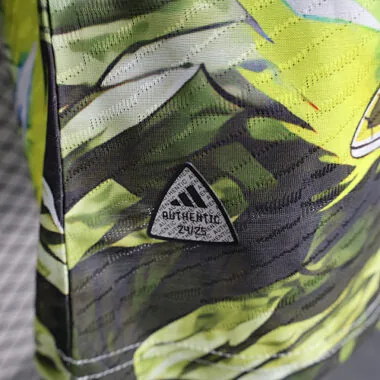 Immagine 5 dell’album Maglie da calcio “Special Player Version” 2024 del Giappone
