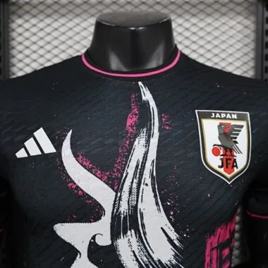 Immagine 3 dell’album Maglie da calcio 2024 della nazionale giapponese (versione giocatori)