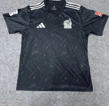 Imagem 4 do álbum 26-27 Camisolas da Seleção Mexicana de Futebol