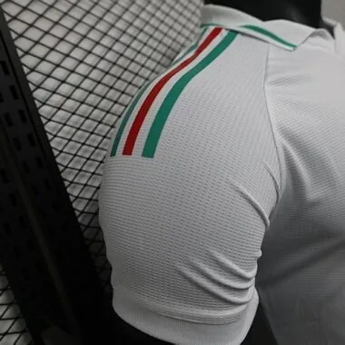 Imagem 6 do álbum Camisolas de futebol da seleção do País de Gales para jogos fora de casa de 2026 (versão dos jogadores)