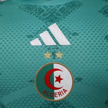 Imagem 5 do álbum Camisolas de futebol da seleção da Argélia de 2026 (versão para jogadores)