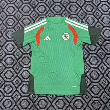26-27 Trainingsshirts van Algerije