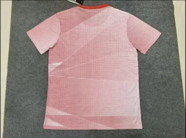 Imagen 2 del álbum Camisetas especiales de fútbol de Canadá 25-26