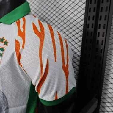 Afbeelding 2 van album 25-26 Voetbalshirts van Ivoorkust (spelersversie)