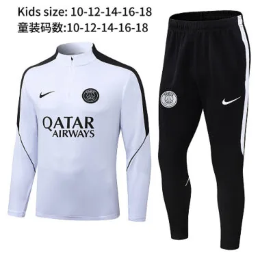 26-27 Paris Kids tracksuit