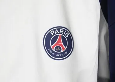 Immagine 2 dell’album 25-26 Paris Player Version Windbreaker Jackets