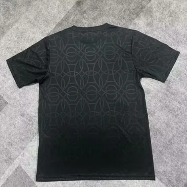 Imagen 2 del álbum Camisetas de fútbol especiales de París, n.º 25-26