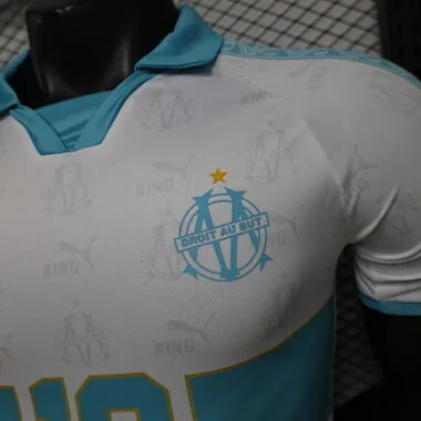 Image 5 de l’album Maillots de football de l’équipe de Marseille, versions joueurs, 26-27