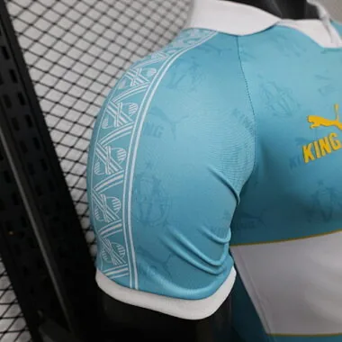 Fußballtrikots der Spieler von Marseille, Saison 26–27 Albumbild 5