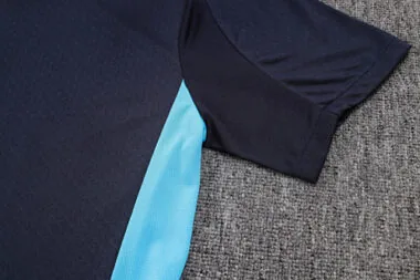 Image 9 de l’album 25-26 Marseille : t-shirt à manches courtes + pantalon