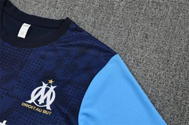 Image 7 de l’album Tenue d’entraînement de football Marseille 25-26