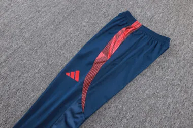 Image 11 de l’album 25-26 Lyon Short Sleeve+Pants