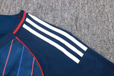 Image 15 de l’album 25-26 Lyon Short Sleeve+Pants