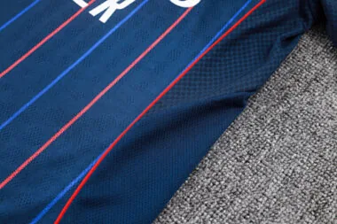 Image 20 de l’album 25-26 Lyon Short Sleeve+Pants