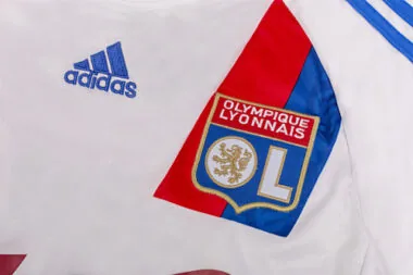 Image 5 de l’album 10-11 Lyon Home Retro Soccer Jerseys