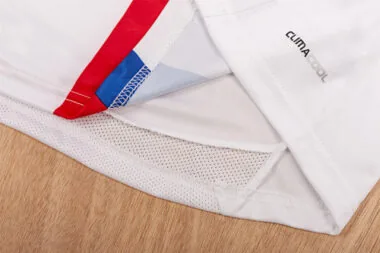 Image 7 de l’album 10-11 Lyon Home Retro Soccer Jerseys