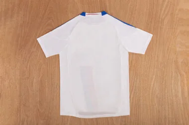 Image 9 de l’album 10-11 Lyon Home Retro Soccer Jerseys