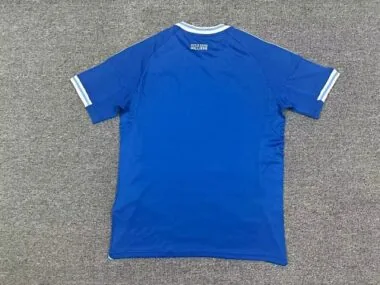 Immagine 2 dell’album Maglie da calcio casalinghe dello Strasburgo 25-26