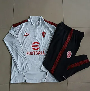 Imagem 2 do álbum Fato de treino infantil do AC Milan 26-27