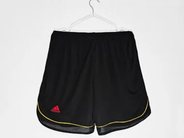Imagem 2 do álbum Camisolas e calções retro do AC Milan da época 2006/07