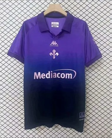 25–26 Fiorentina – Spezielle Fußballtrikots