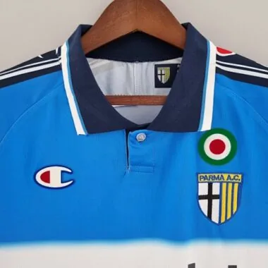 Immagine 2 dell’album Maglie da calcio retro del Parma della stagione 1999/2000 (terza divisa)