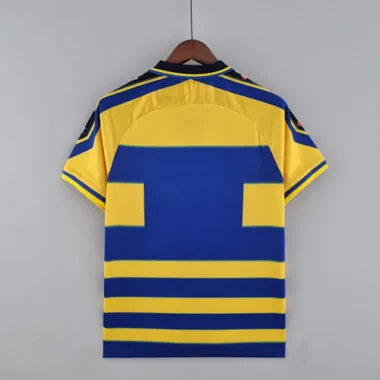 Imagen 2 del álbum Camisetas de fútbol retro de la temporada 99/00 del Parma para jugar en casa