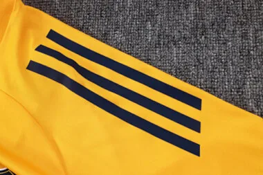 Immagine 11 dell’album Tuta da calcio per gli allenamenti del Boca Juniors del 25-26