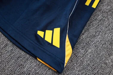 Immagine 18 dell’album Tuta da calcio per gli allenamenti del Boca Juniors del 25-26