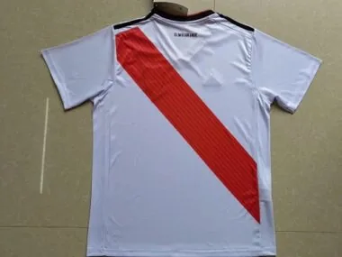 Afbeelding 2 van album River Plate thuis-retroshirts voetbalseizoen 2018/19