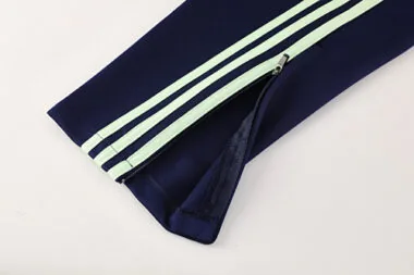 Immagine 7 dell’album 25-26 Ajax Long Sleeve Jackets
