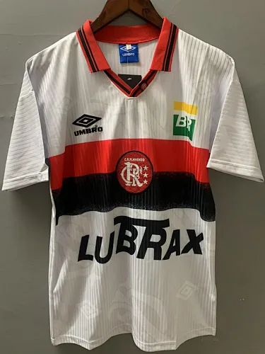Camisetas de fútbol retro del Flamengo para partidos fuera de casa de 1997