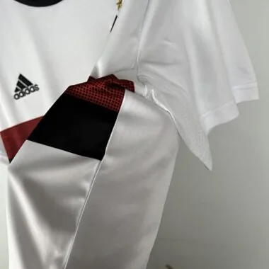 Imagem 3 do álbum Camisolas de futebol retro do Flamengo para jogos fora de casa da época 19/20