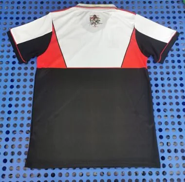 Image 2 de l’album 1992 Sao Paulo Retro Anniversary Soccer Jerseys