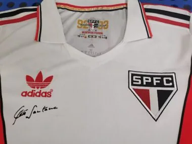 Image 4 de l’album 1992 Sao Paulo Retro Anniversary Soccer Jerseys