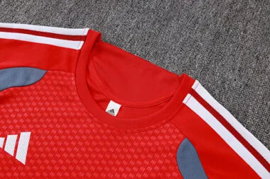 Immagine 3 dell’album 26-27 Internacional Training Soccer Suit