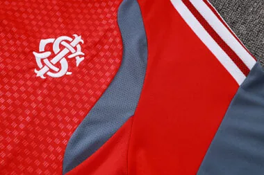 Immagine 7 dell’album 26-27 Internacional Training Soccer Suit