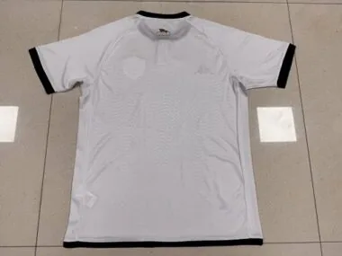 Imagen 2 del álbum Camisetas de fútbol del Botafogo para jugar en casa, números 25 y 26