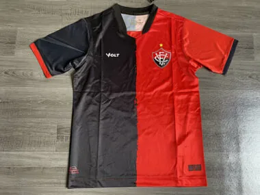 Camisetas de fútbol de la Vitoria Home de las temporadas 25-26