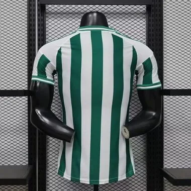 Image 4 de l’album Maillot du Real Madrid 2026/27, édition spéciale « Player Version »