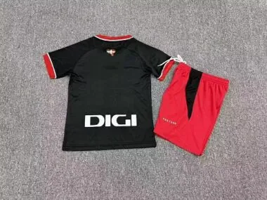 Imagem 2 do álbum Camisola e calções infantis de jogo em casa do Athletic de Bilbau para a época 2026/27