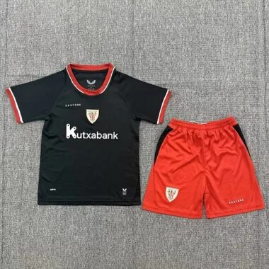 Camiseta y pantalones cortos de niño del Athletic de Bilbao para partidos fuera de casa, temporada 2026/27