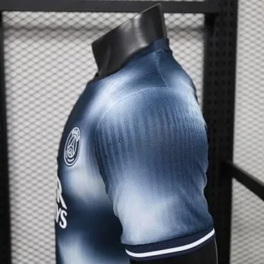 Imagem 2 do álbum 2026/27 Paris Saint-Germain Special Edition Player Version Jersey