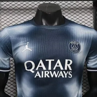 Imagem 3 do álbum 2026/27 Paris Saint-Germain Special Edition Player Version Jersey