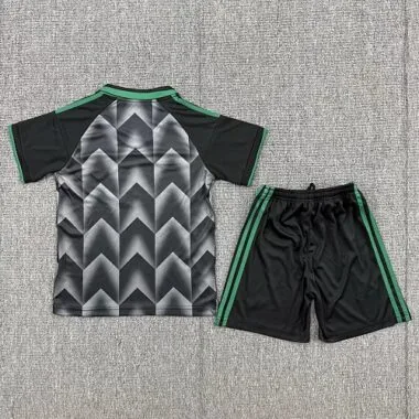 Image 2 de l’album 2026/27 Lens Away Kids Jersey and Shorts