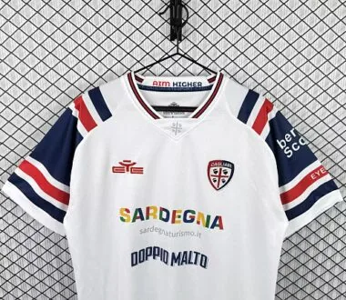 Immagine 2 dell’album Maglia da trasferta del Cagliari 2026/27