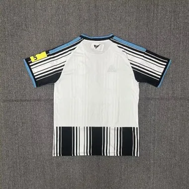 Imagem 2 do álbum Camisa de jogo em casa do Newcastle United 2026/27