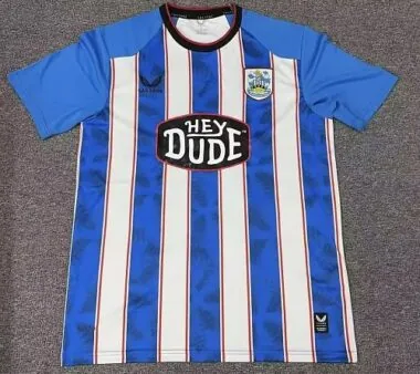 Camiseta local del Huddersfield para la temporada 2026/27