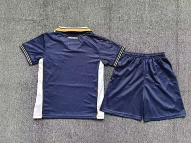 Immagine 2 dell’album Maglia e pantaloncini da bambino per la trasferta a Panama 2026/27